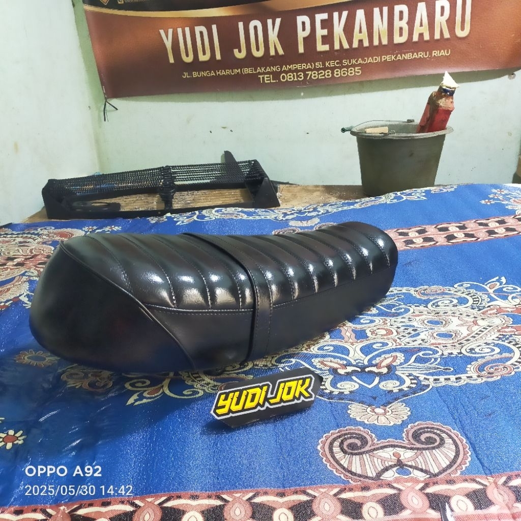 kulit jok premium kawasaki  w175 serie tr