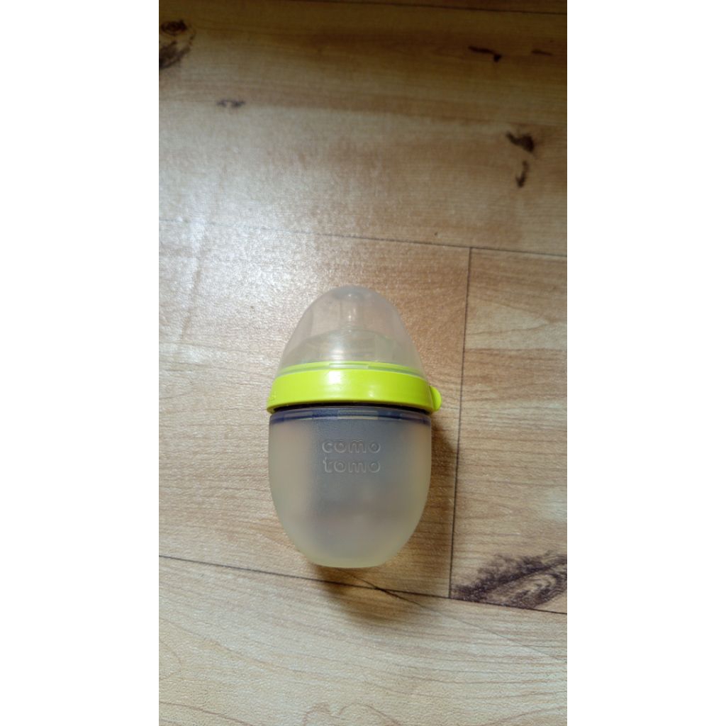 botol dot COMOTOMO preloved