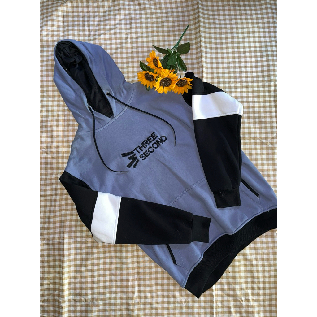 PRELOVED SENDIRI pakaian wanita hoodie biru dan army tunik kaos lengan panjang