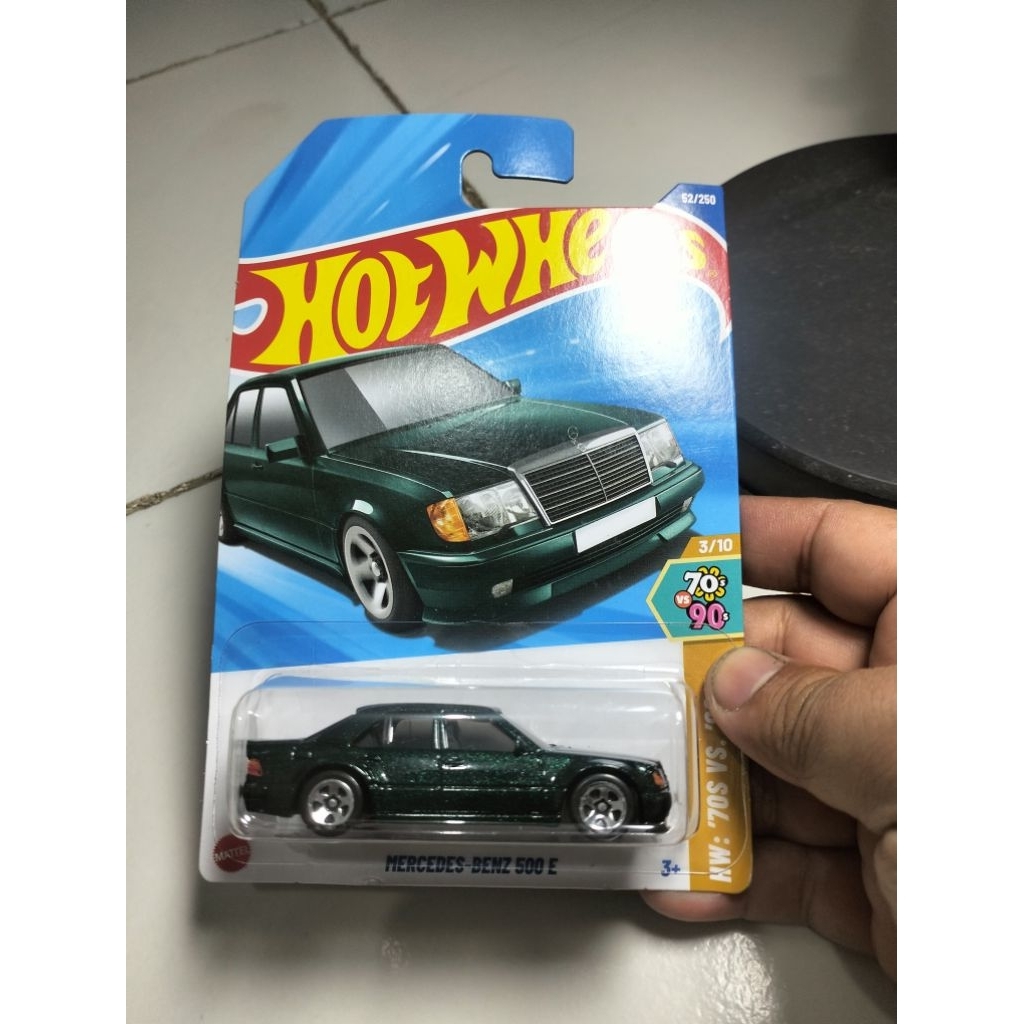 Hot Wheels Mercedes-Benz 500E / Hw Mercedes Benz 500E / Mercedes Benz 500E