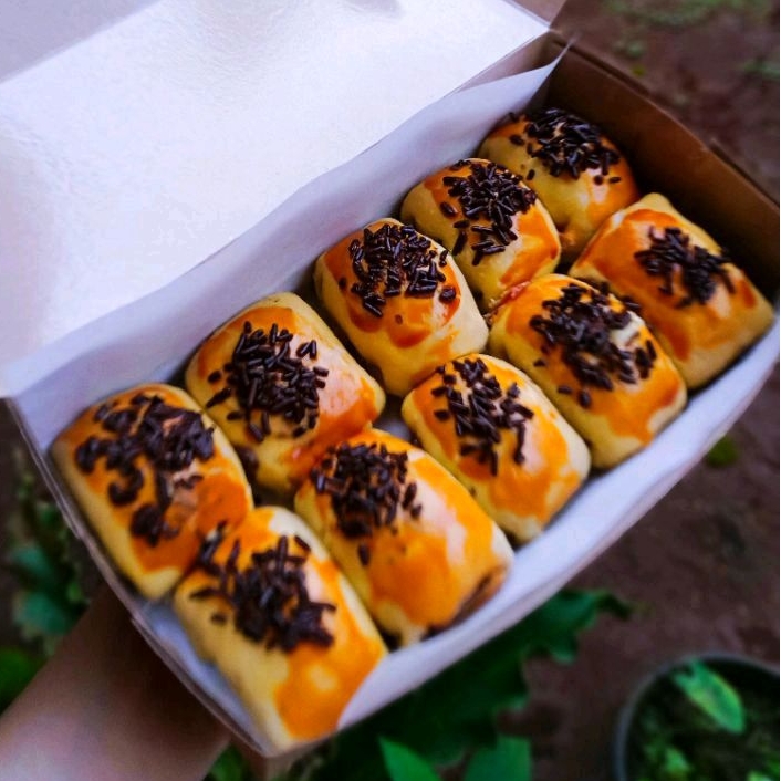 

Bolen Pisang Coklat Keju Lumer Kue Basah Fresh