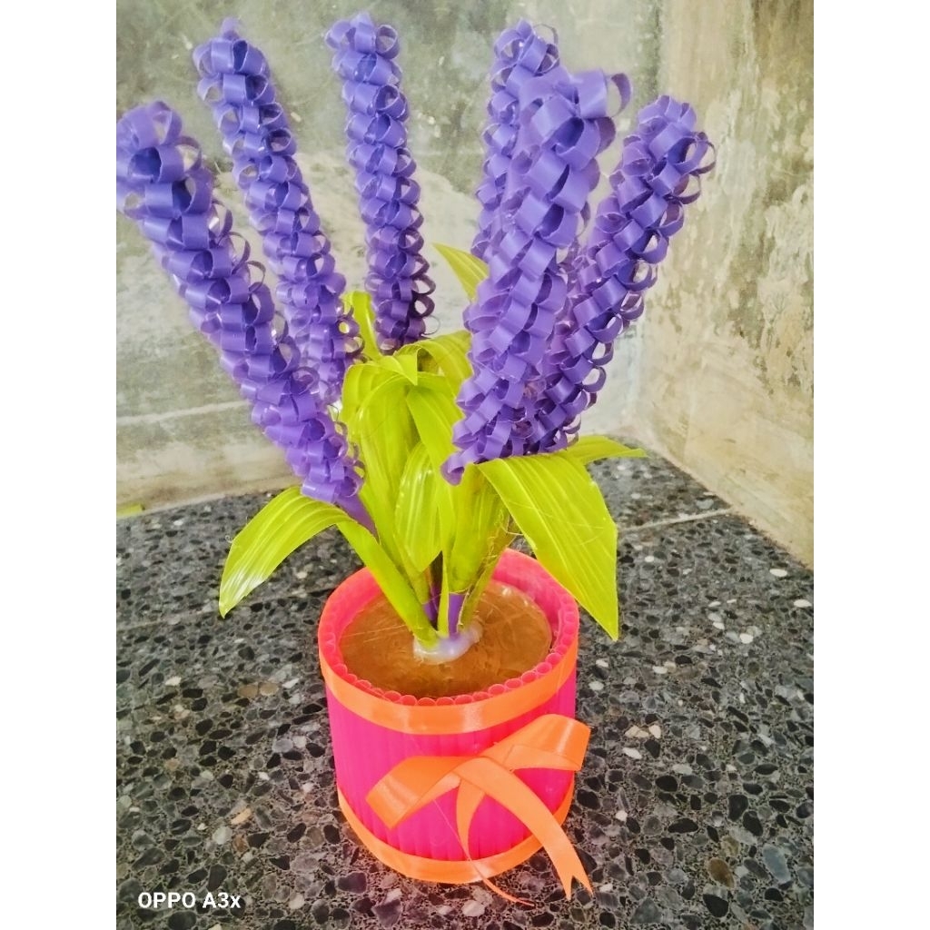 bunga plastik sedotan bunga lavender POTnya besar