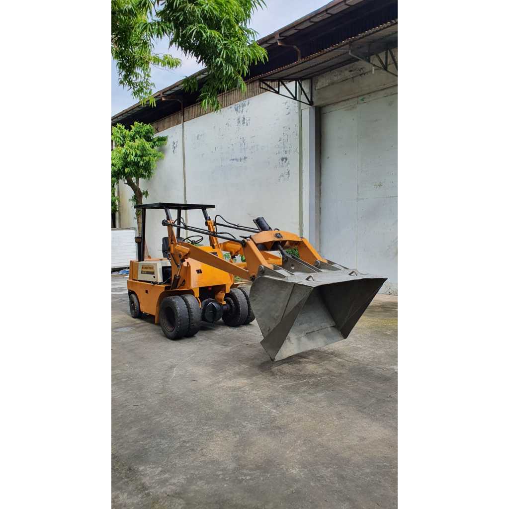 KOMATSU SHOVEL LOADER EX JEPANG (REKONDISI)