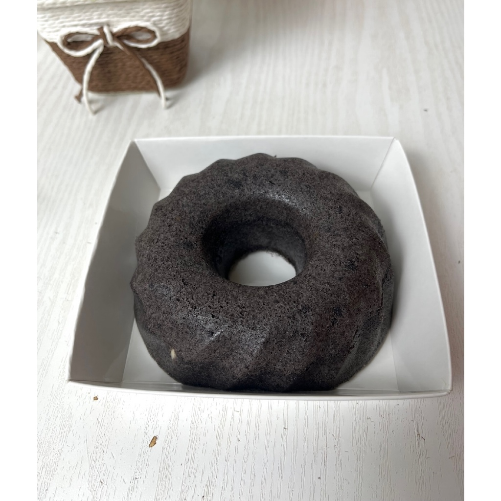 

Bolu ketan hitam keju lumer