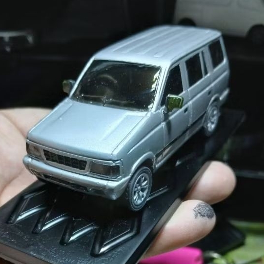 miniatur Izusu panther kotak skala43