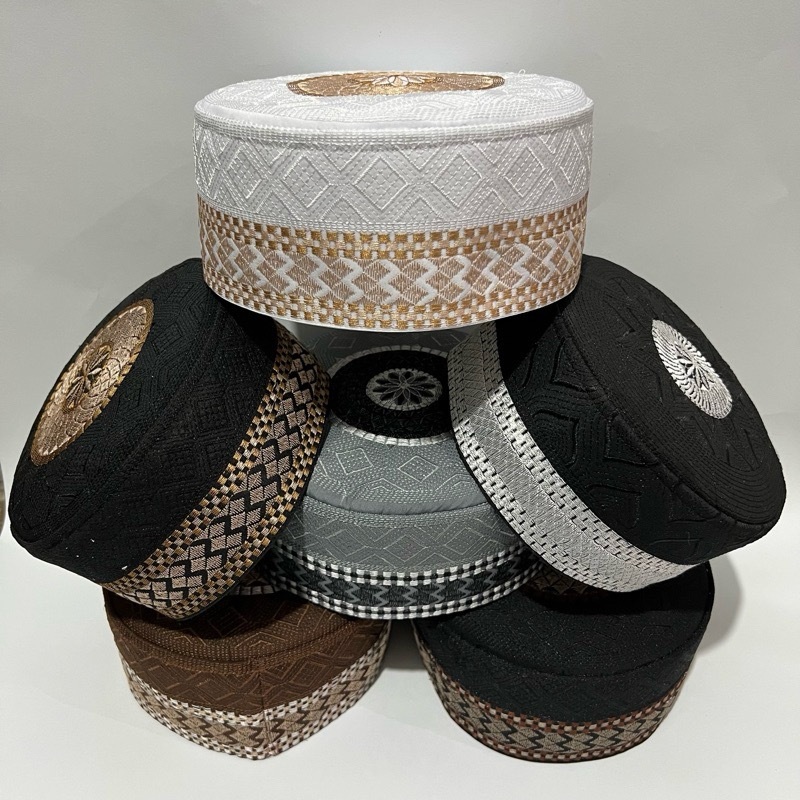 PECI HITAM PUTIH, BUGIS MADINAH BORDIR / PECI MADINAH