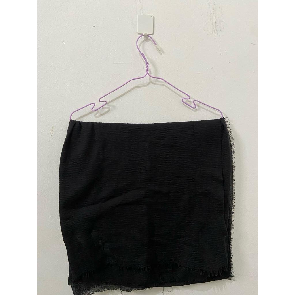 pashmina crinkle hitam
