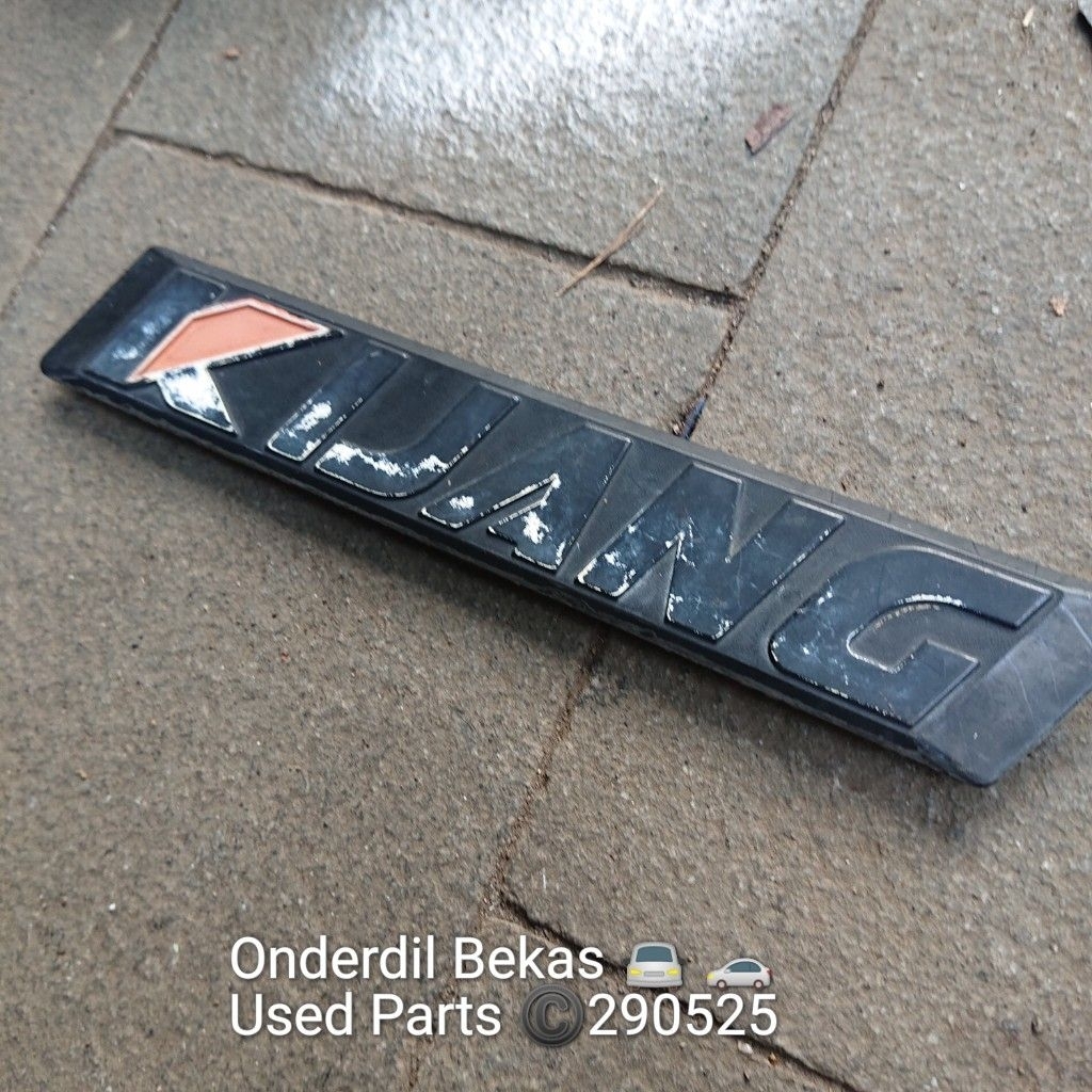 emblem fender kijang super grand original