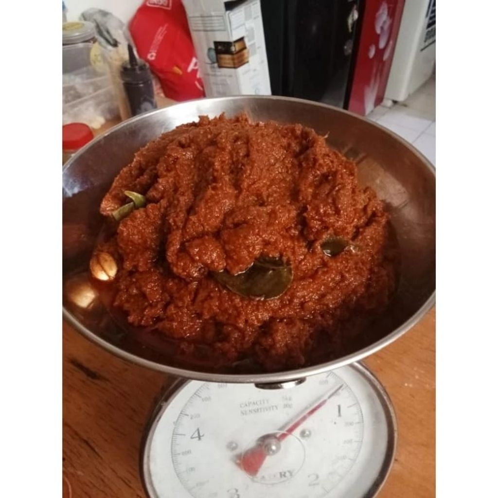 

PAKET BUMBU RENDANG KHAS MINANG 250 GRAM BESERTA KOYA ORIGINAL