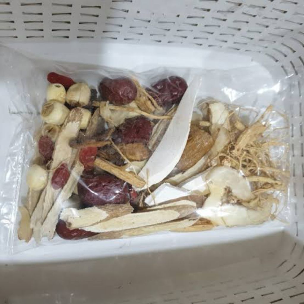 

Obat herbal untuk Memperbaiki dan meringankan sakit pinggang