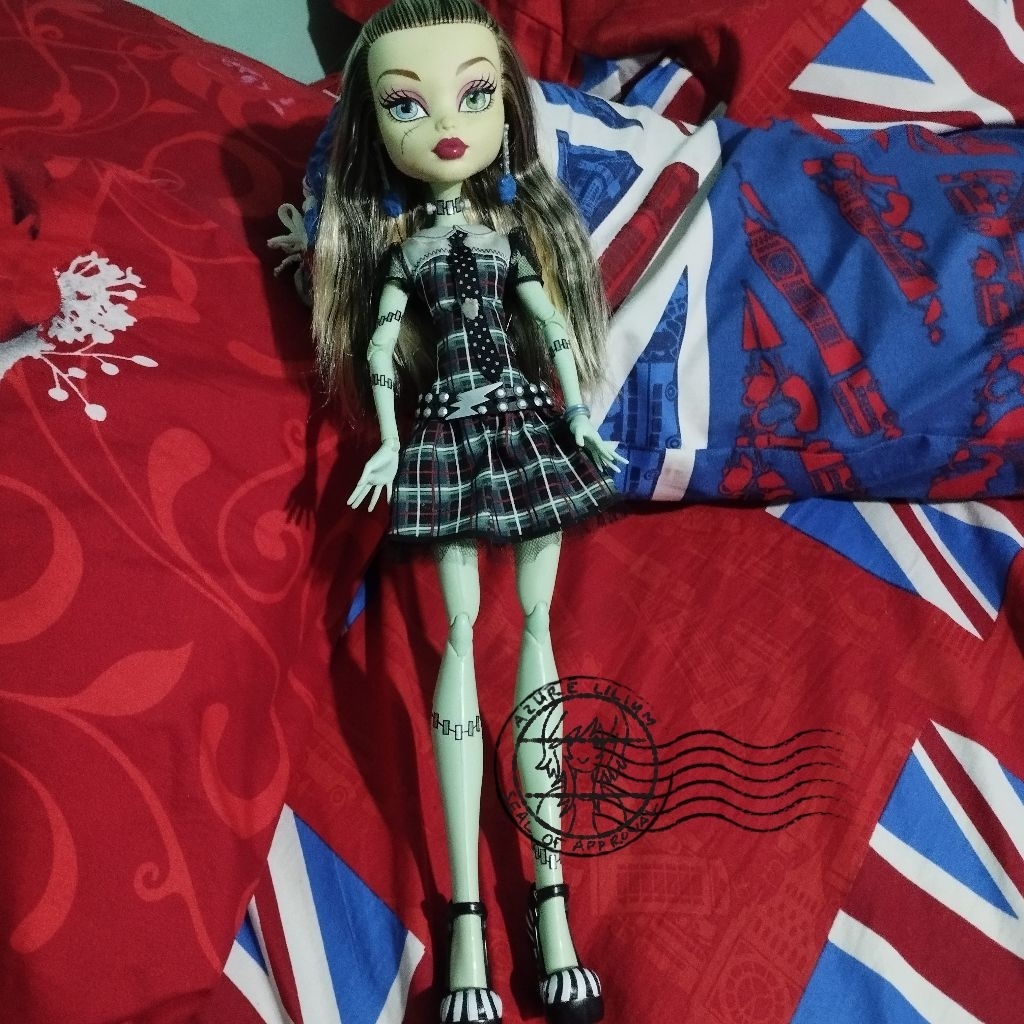 Boneka Barbie Monster High Frankie Stein Frightfully Tall Ghoul Big Signature 44cm Mattel Preloved