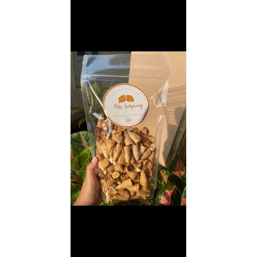 

Kue Semprong 500 Gram