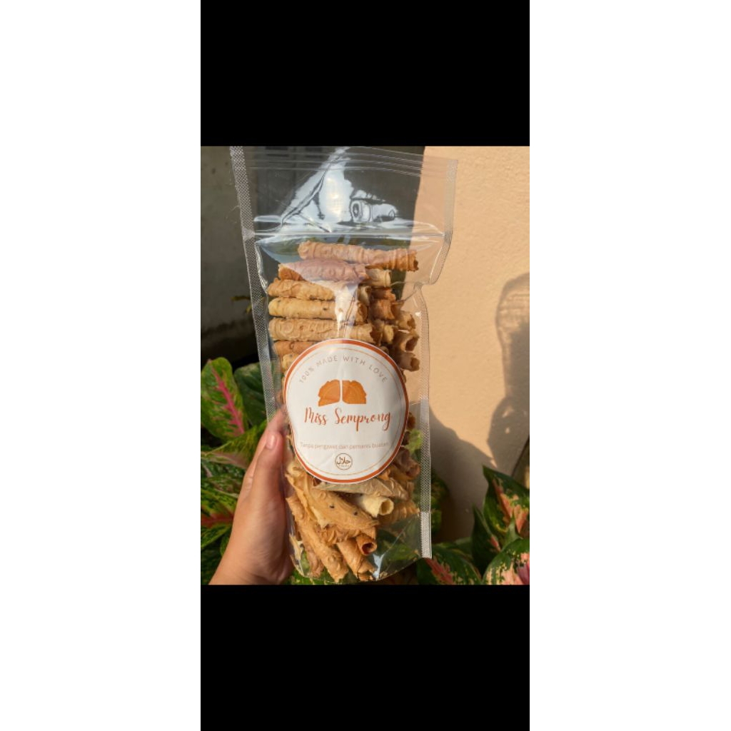 

Kue Semprong Roll