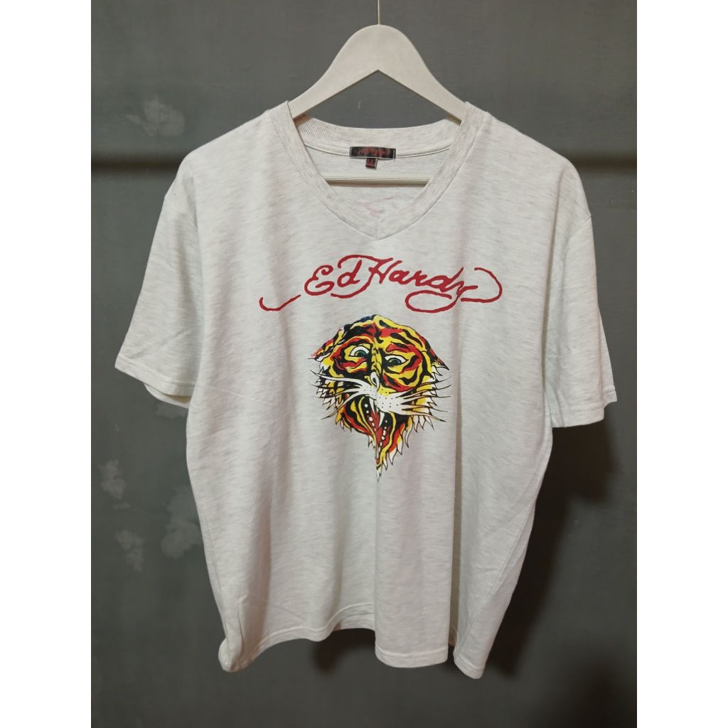Kaos Ed Hardy V-Neck - L