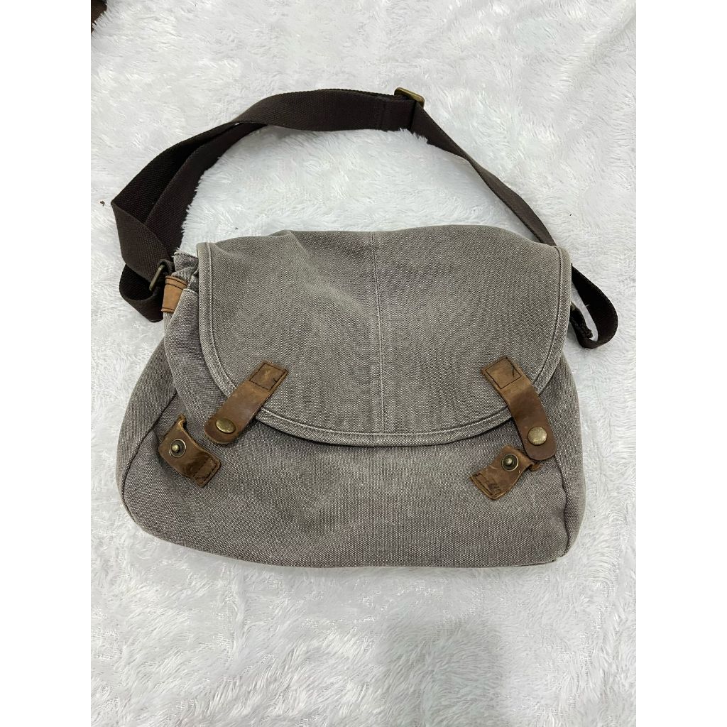 PRELOVED TAS LAPTOP/TAS KERJA MODEL SELEMPANG/RANSEL