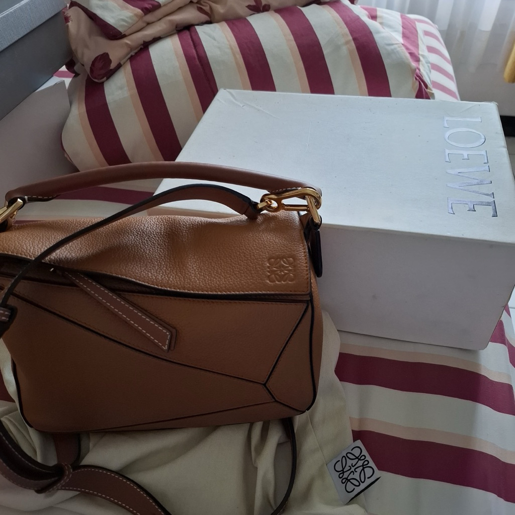 loewe puzzle bag