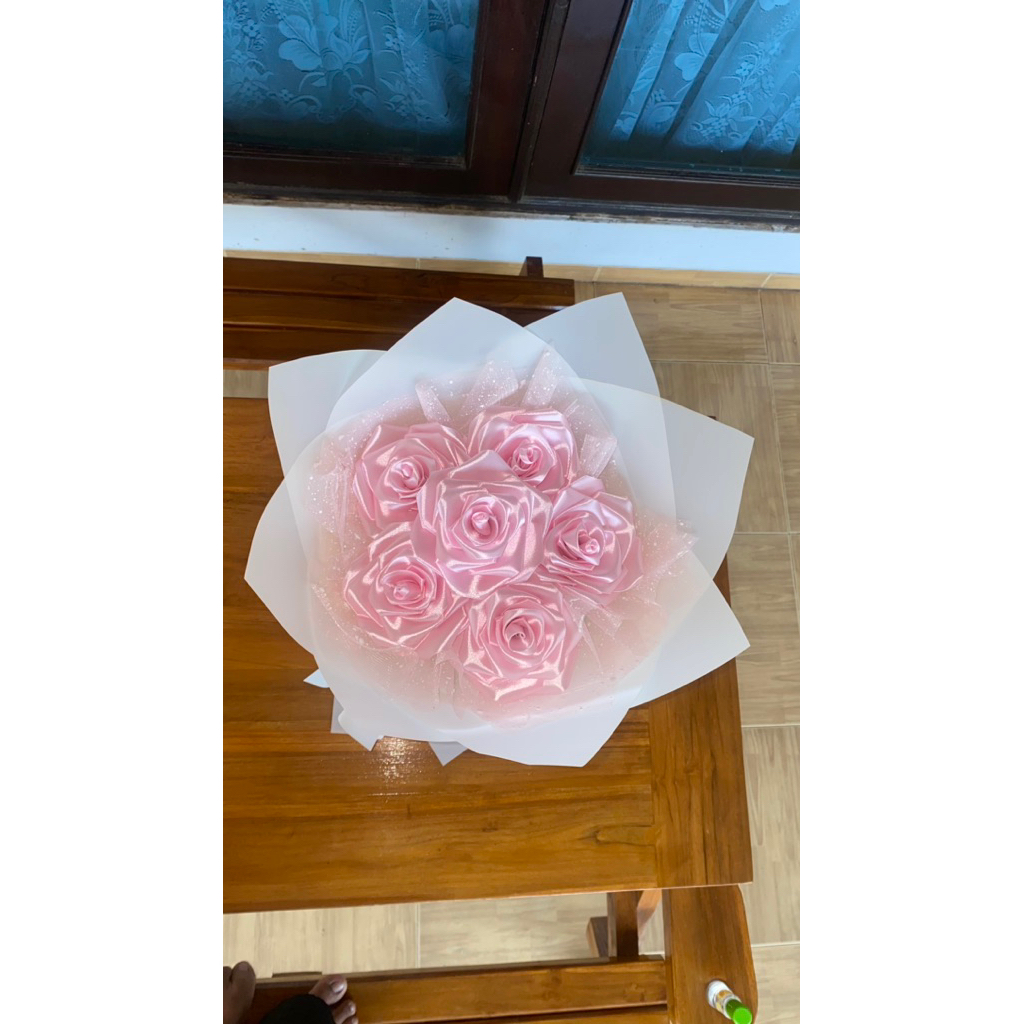 

buket pita satin 6 tangkai