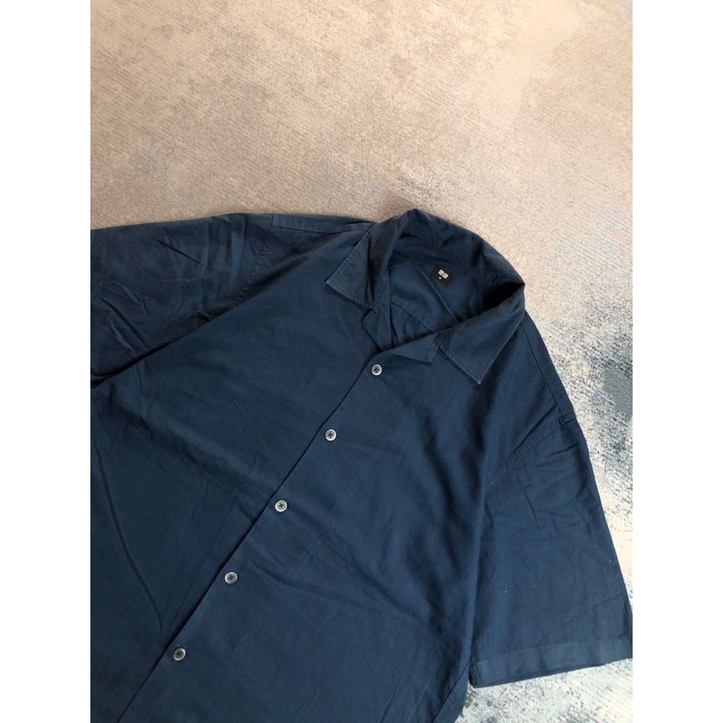 kemaja open collar uniqlo