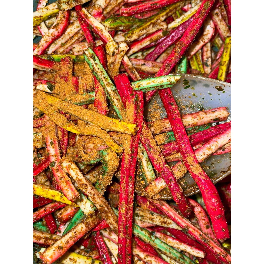 

KERUPUK SEBLAK BETON CIKRUH DAUN JERUK 1KG - KERUPUK SEBLAK BUMBU MELIMPAH DIJAMIN ENAK