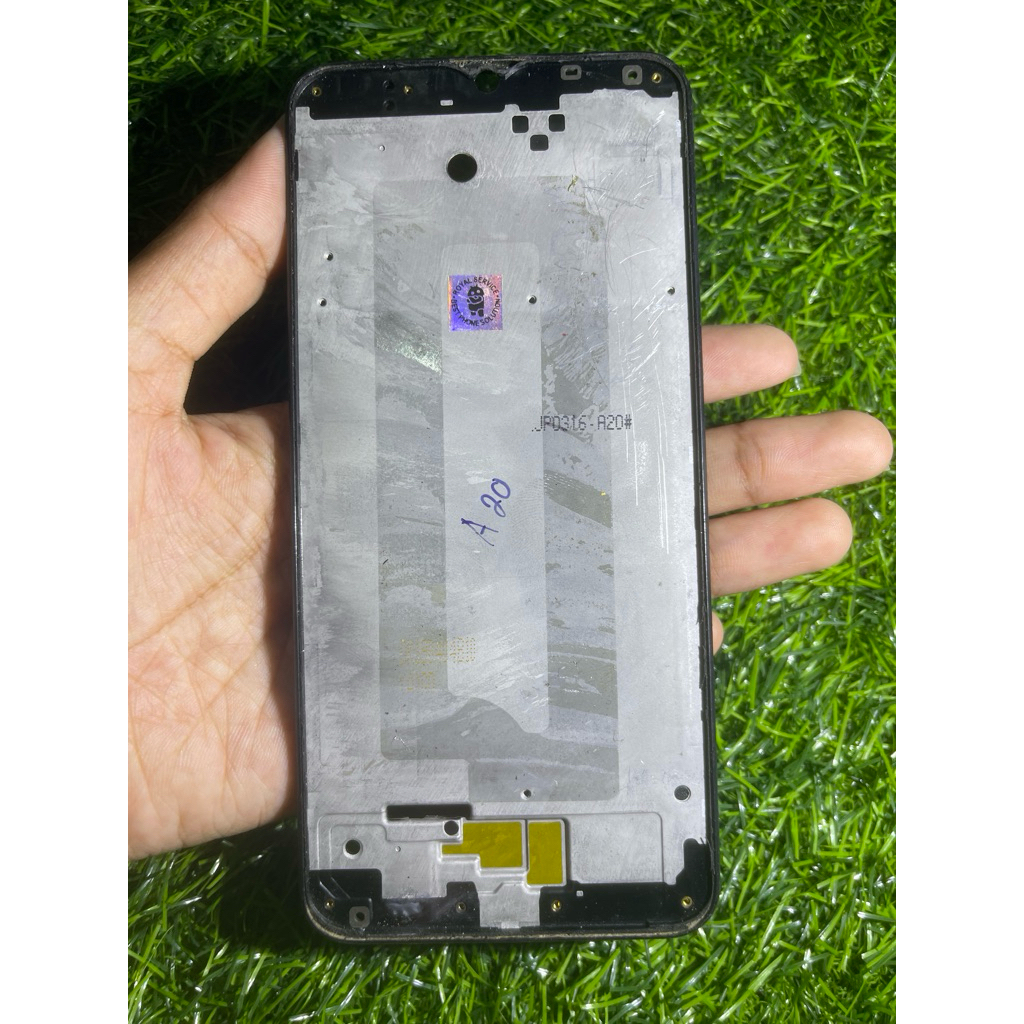 FRAME LCD DUDUKAN LCD SAMSUNG A20 A205F ORIGINAL COPOTAN