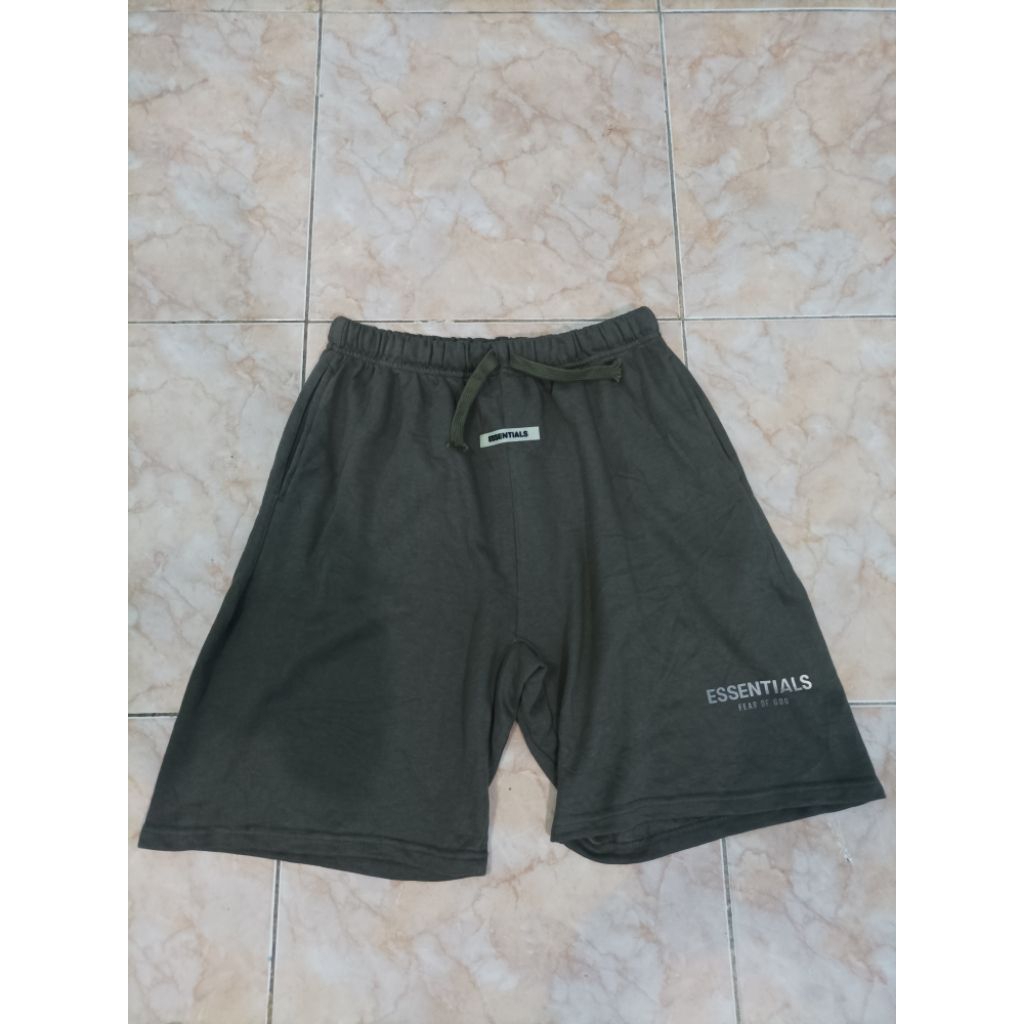 Celana Pendek Essentials Second