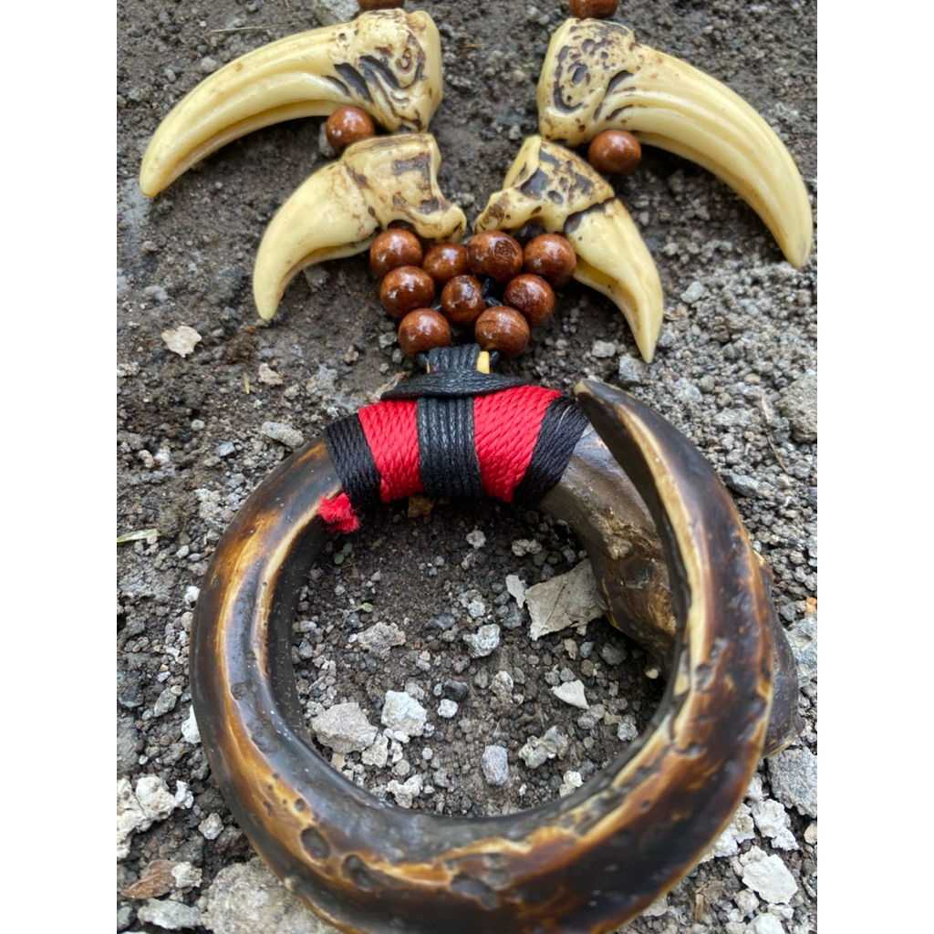 kalung etnik taring replika model melingkar ngurak