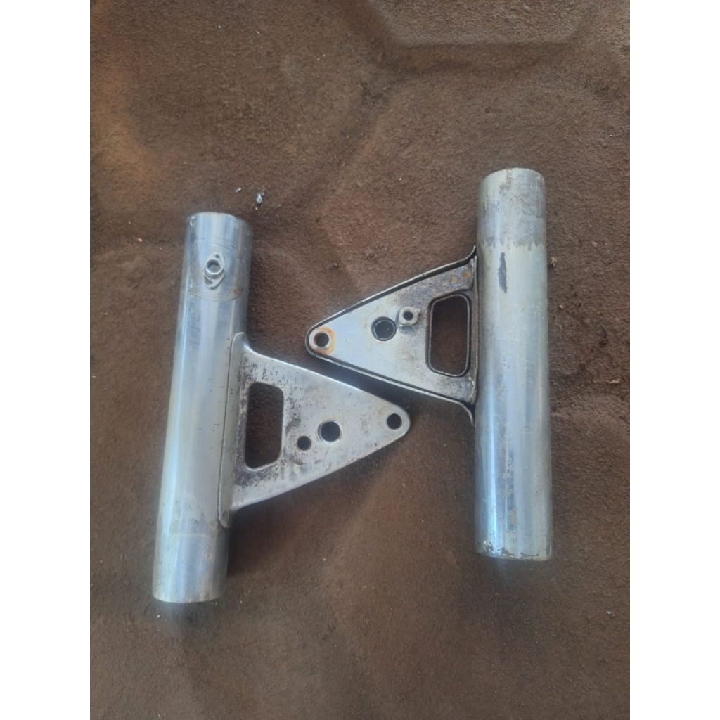 KUPINGAN LAMPU GL 100 TAHUN TUA/OLD KUPINGAN LAMPU GL 100 PLATINA PNP AS 33