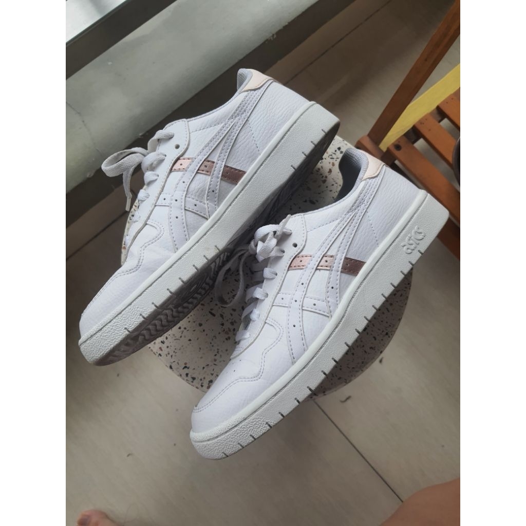 asics japan woman rose gold