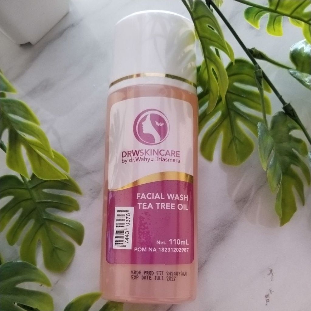 Facial wash tea tree oil