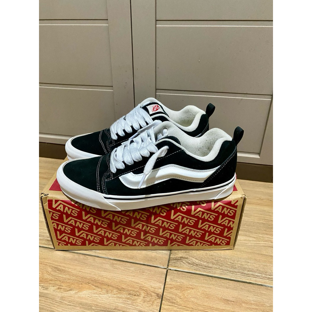 Sepatu Vans Knu skool resmi navya