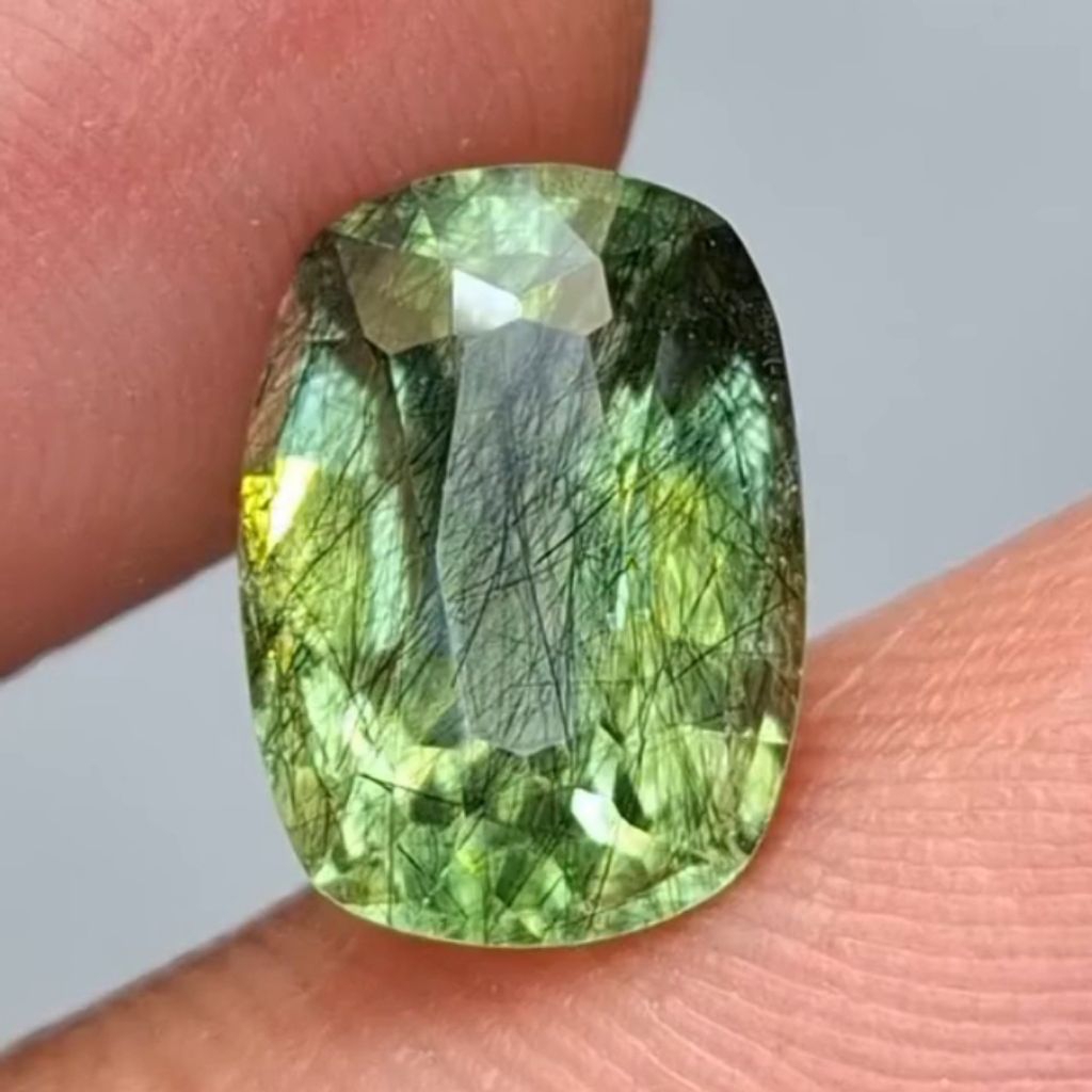 Natural Rutilated Peridot 3.20ct NTD HQ Full of Luster