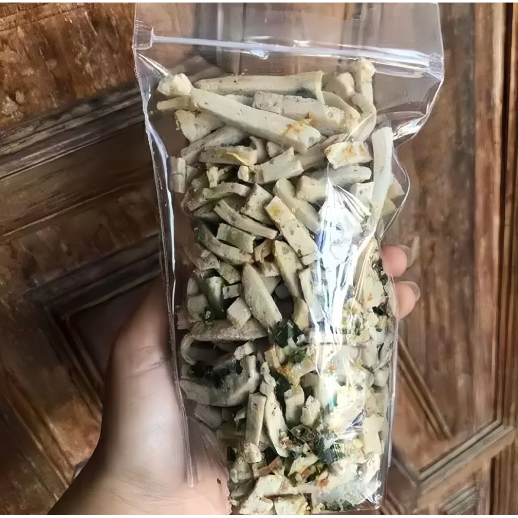 

Basreng kemasan ekonomis pedas gurih 100 gram original daun jeruk dan pedas gurih original by rajarasakudus ready stock