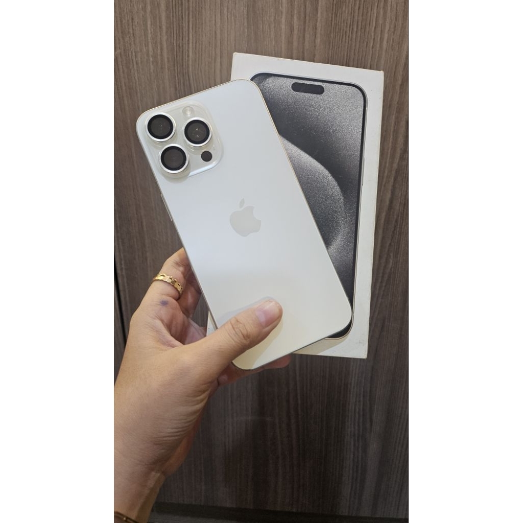Iphone 15 Pro Max, 256 Gb, Ibox, bh 90%, garansi Ibox habis, seken, putih