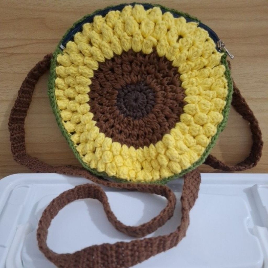 tas rajut bunga matahari