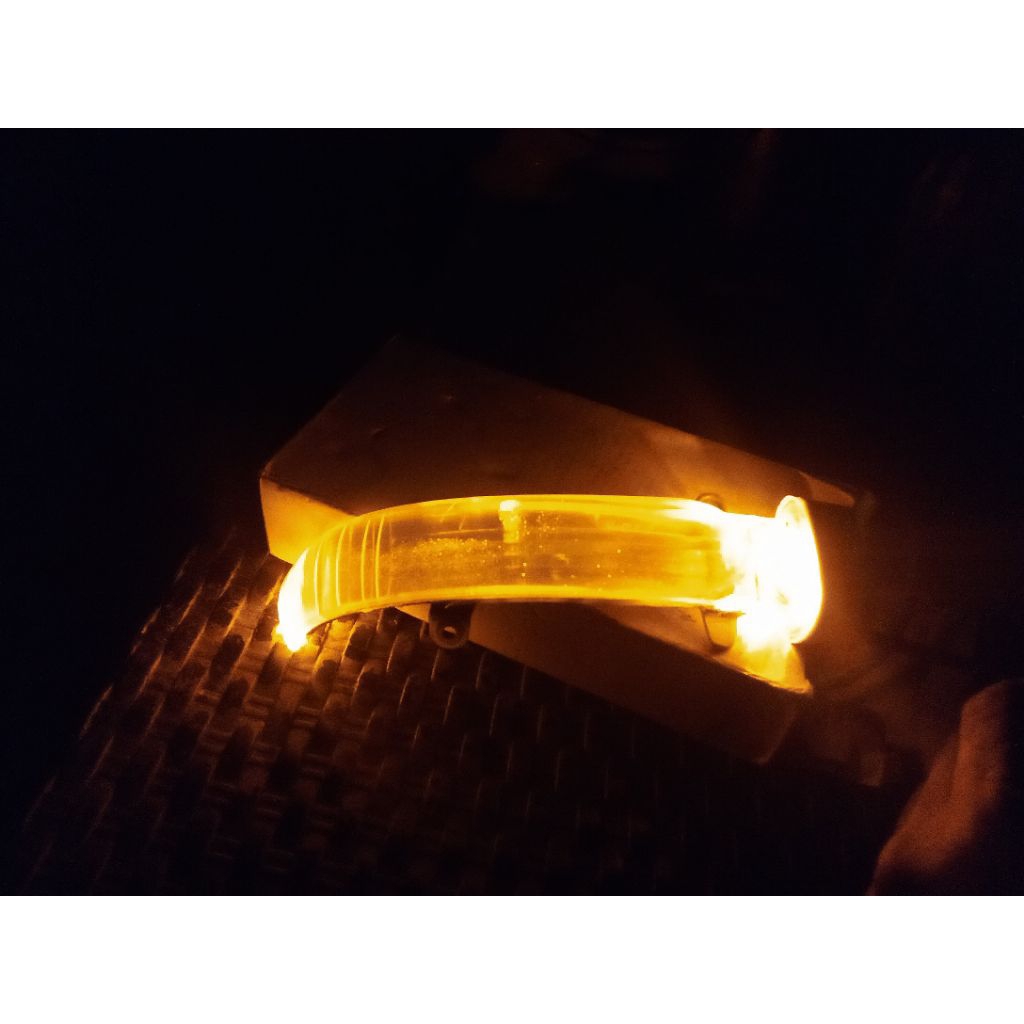 lampu sen spion toyota yaris+cover spion yaris lele 2015-2016 tipe E kanan