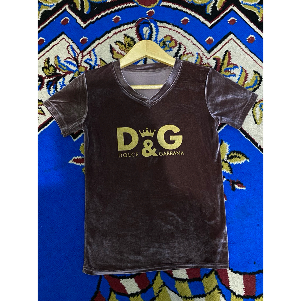 Atasan Kaos Bludru Velvet Cokelat