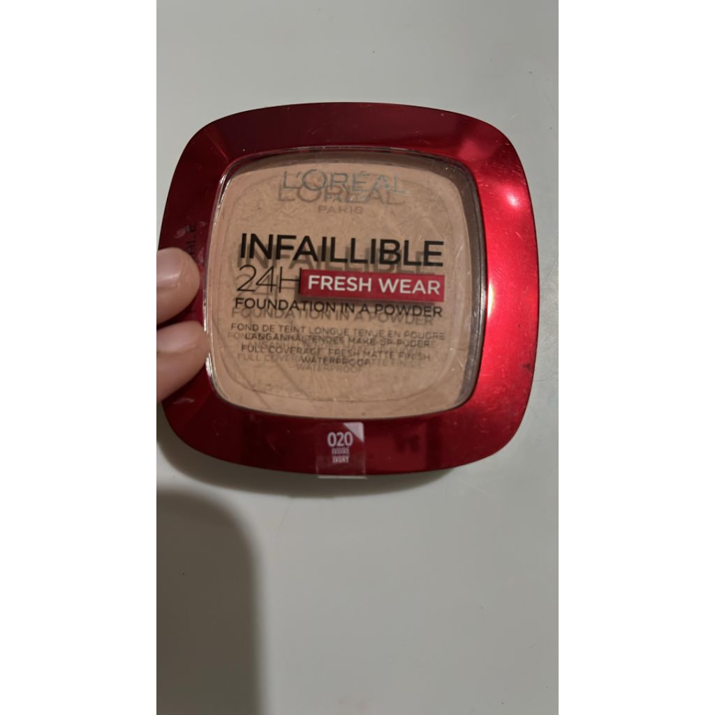 Loreal Powder Foundation shade 020