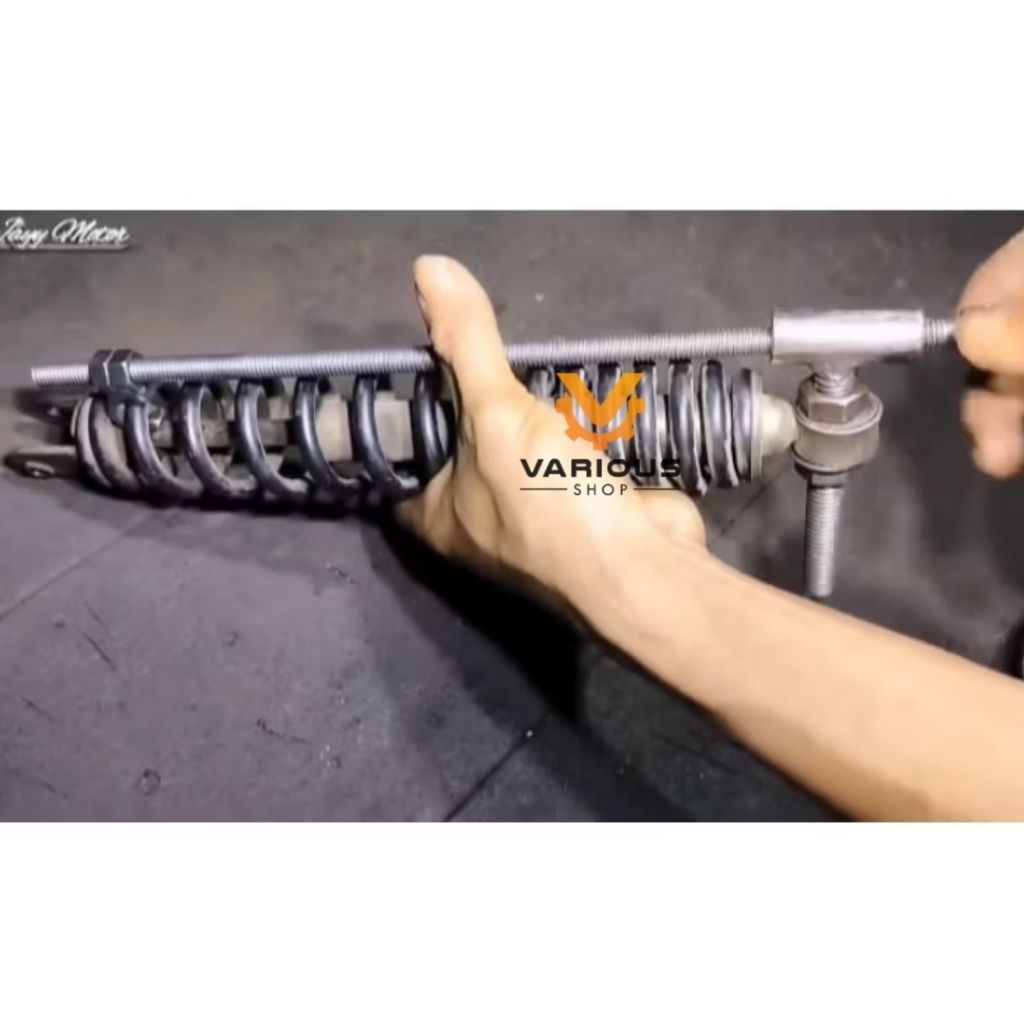 TREKER SHOCK BELAKANG MOTOR Alat lepas pasang Per sok belakang motor