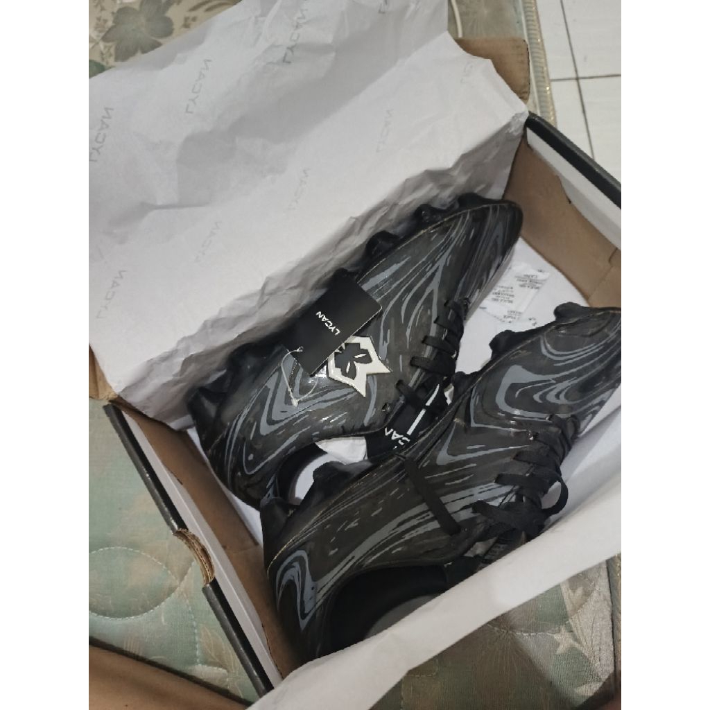 sepatu bola lycan fg