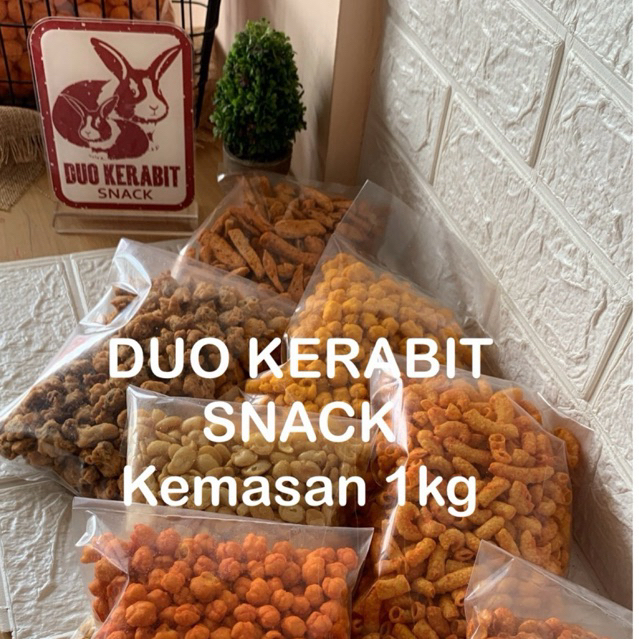 

Cemilan Kacang Kripik Biskuit Duo Kerabit kemasan 1kg