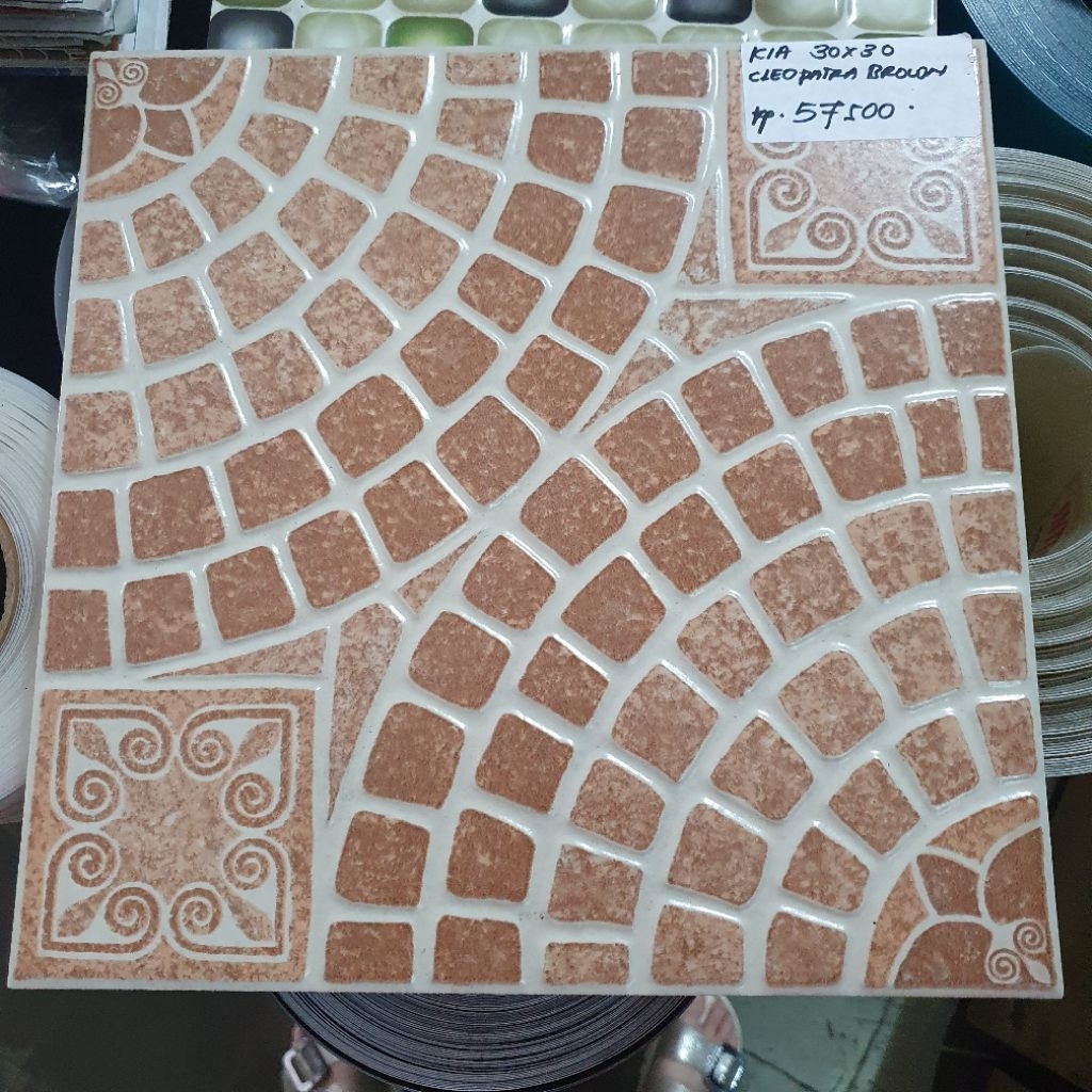 keramik lantai kamar mandi teras garasi ruang cuci rumah KIA 30x30 CLEOPATRA BROWN coklat kasar