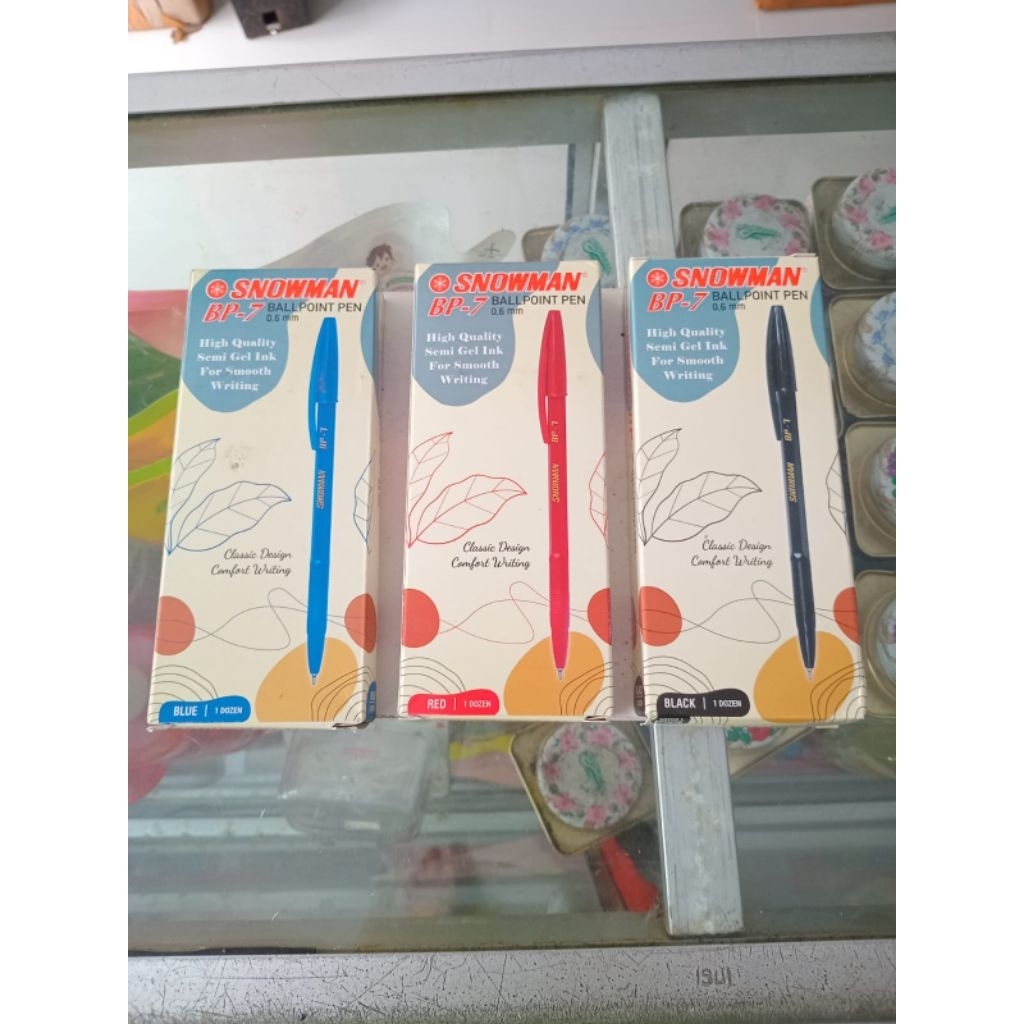 

Snowman Ballpoint Pen BP7 High-Quality Semi Gel ink 0.6 mm Biru, Hitam, Merah - Doz isi 12 Pcs.