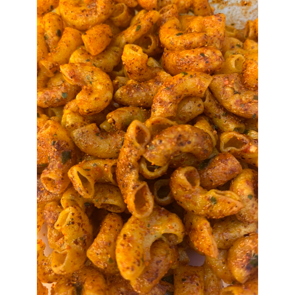 

makaroni / basreng / kerupuk bawang / sosis / mie gulung / sotong / cimol / usus PEDAS CIKRUH
