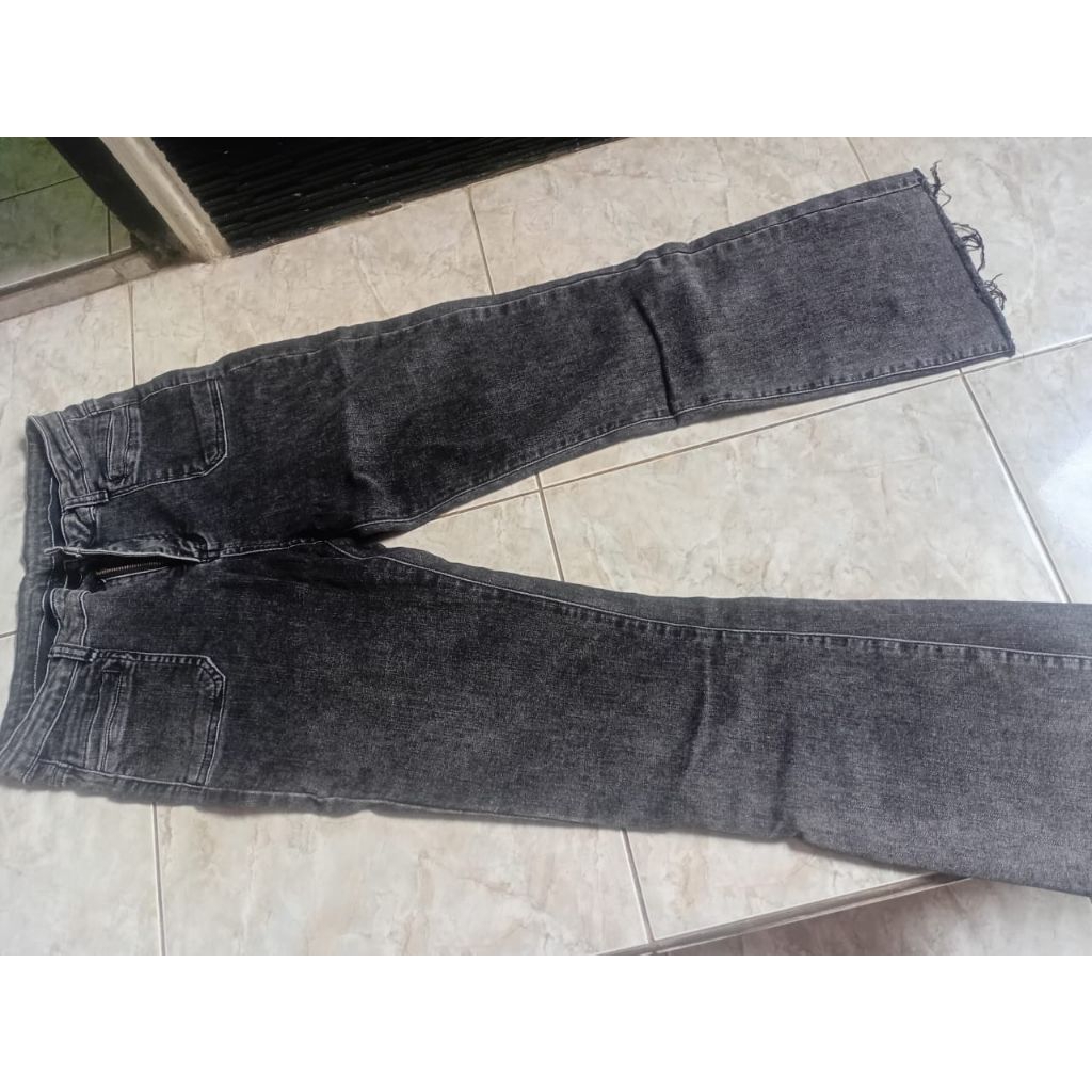 Celana Panjang Wanita Jeans Cutbray (Preloved)