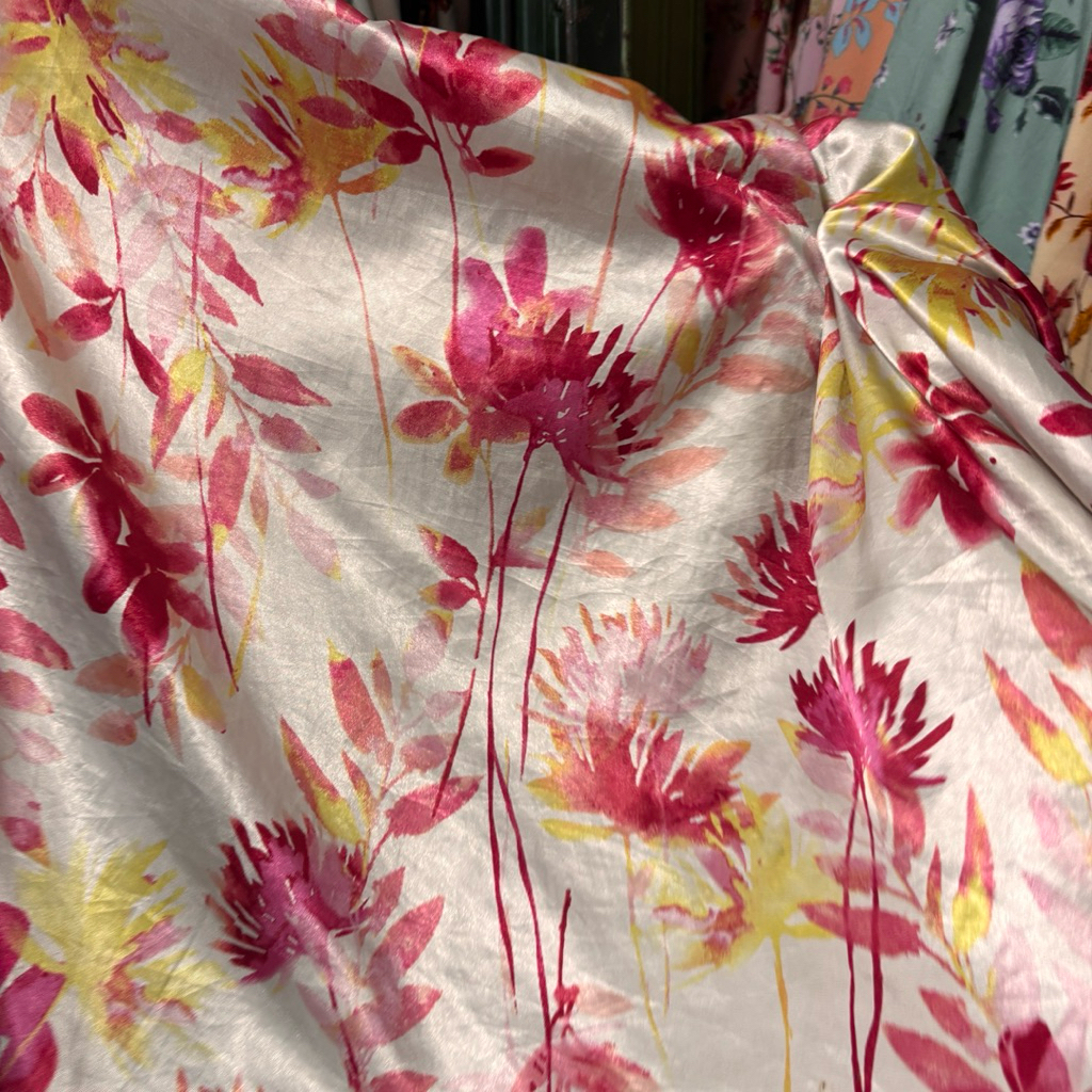 Kain Satin Silk Premium Motif - kain motif bunga -  kain satin sutra silk - kain satin motif premium