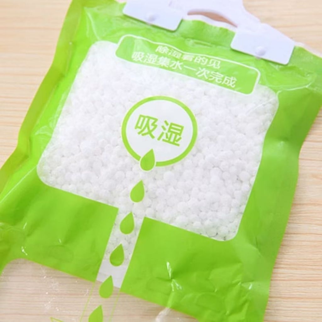 Kantung Serap Lembab Anti Jamur dan Bau untuk Lemari Pakaian Rak Sepatu Rak Tas