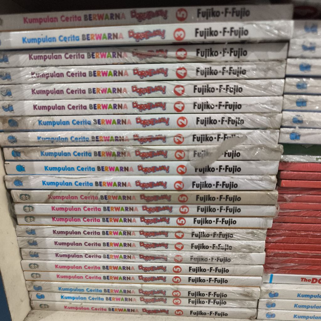 KOMIK KUMPULAN CERITA BERWARNA DORAEMON