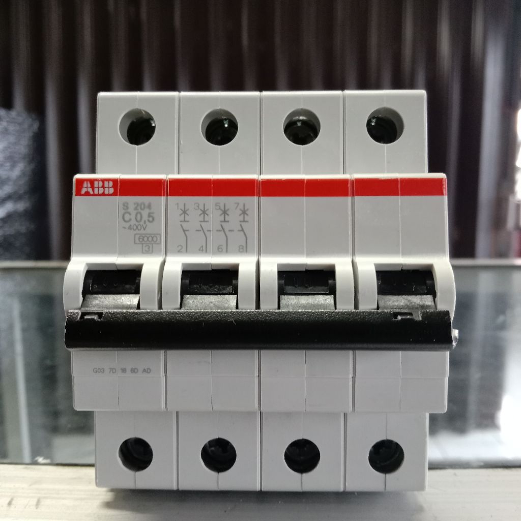 MCB ABB S204 4P 0,5A ORIGINAL