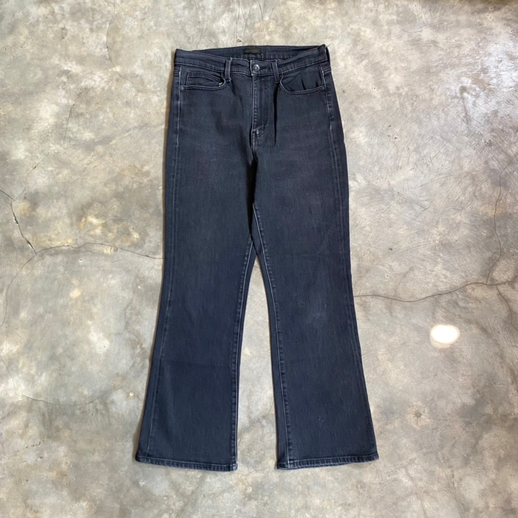 Uniqlo HW flared jeans