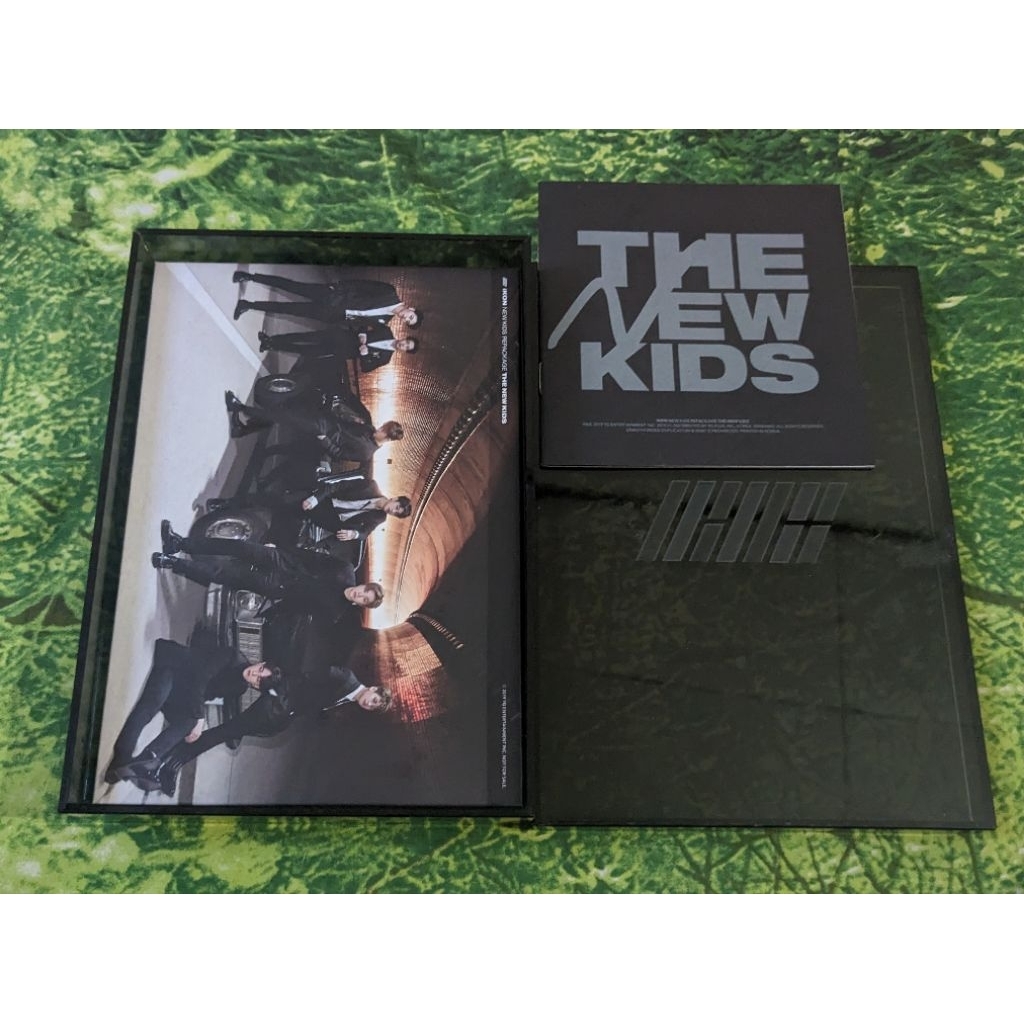 iKON Repackage album new kids black ver